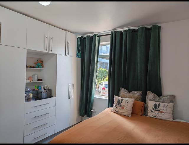 2 BEDROOM APARTMENT FOR SALE IN ESSENWOOD